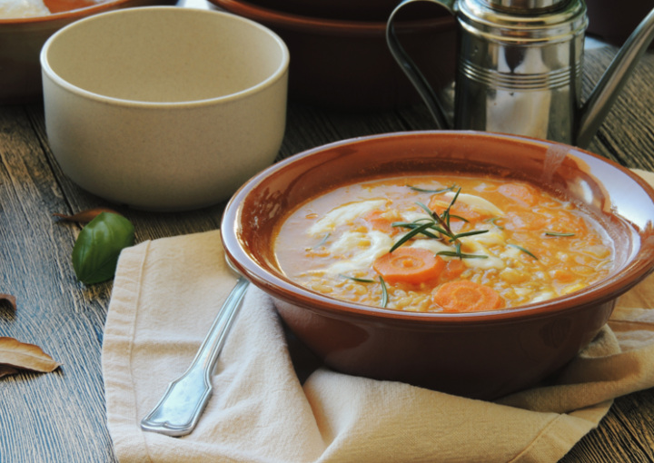 Zuppa d’autunno con zucca e mozzarella