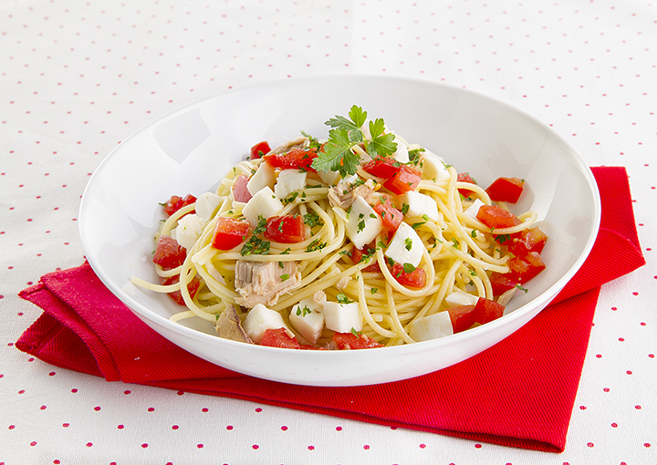 Spaghettini con tonno e mozzarella