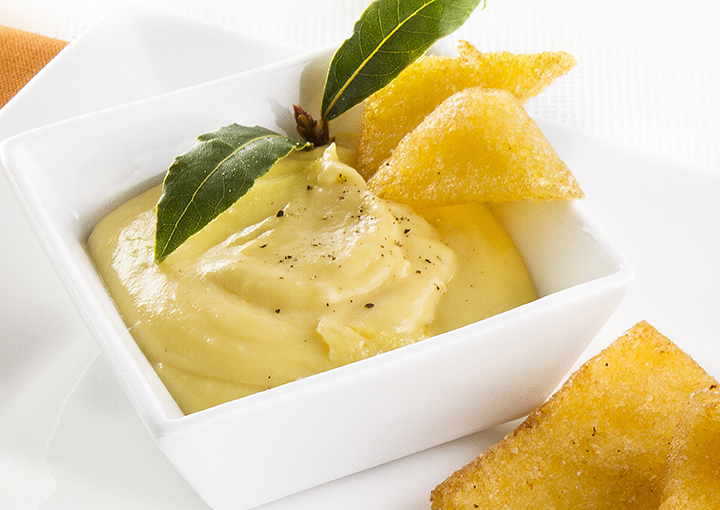 Polenta con crema di parmigiano al pepe nero