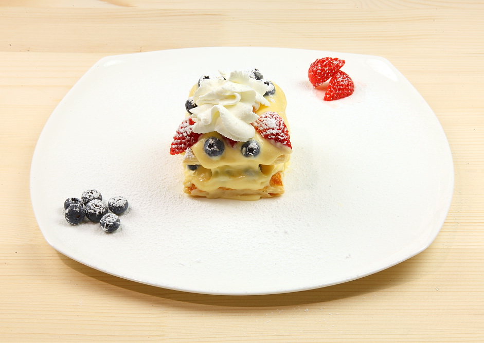 Millefoglie ai frutti di bosco