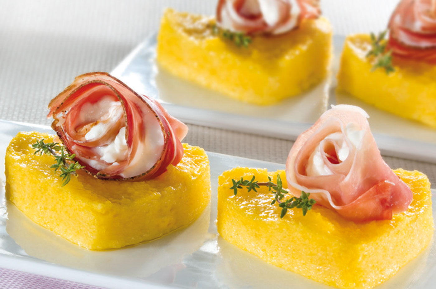 Cuoricini di polenta allo stracchino