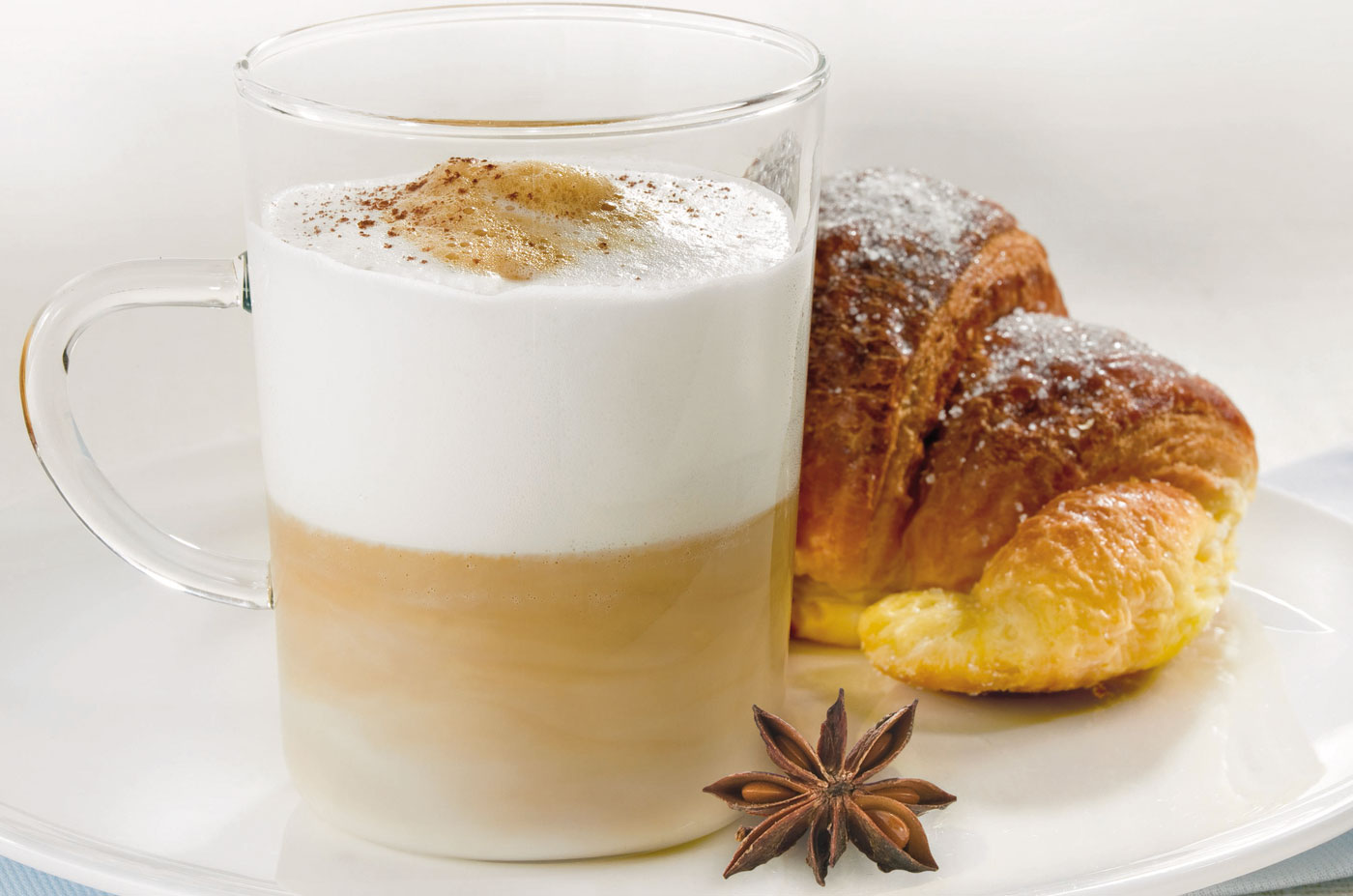 Cappuccino al cacao e anice stellato