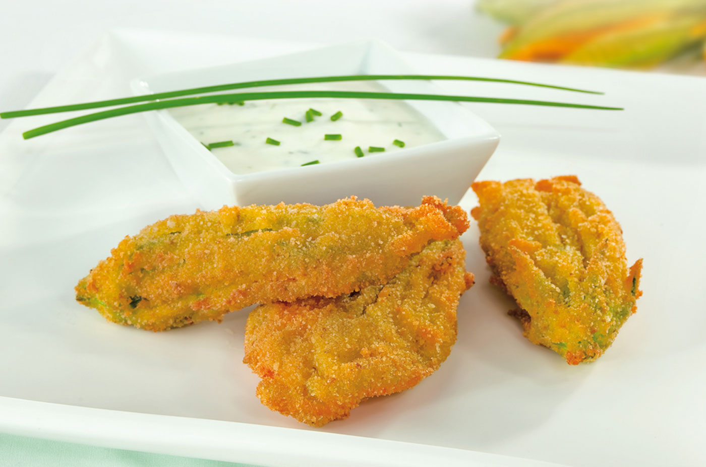 Fiori di zucca con salsa allo yogurt