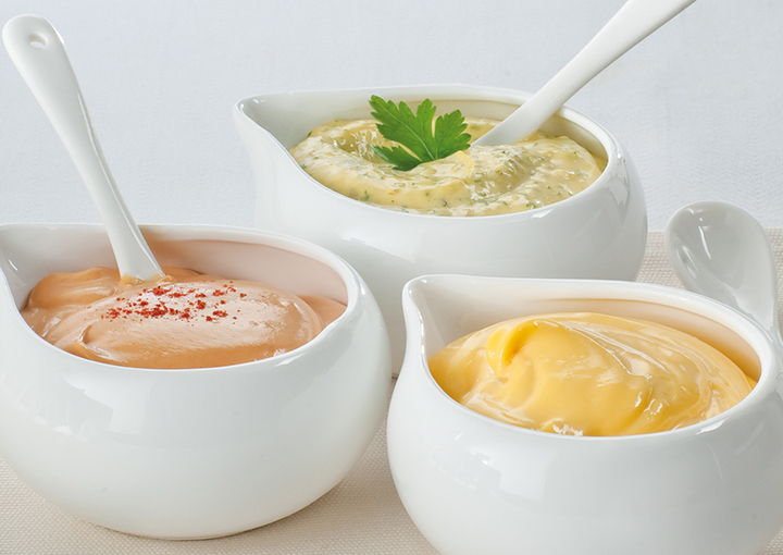 Maionese classica, salsa aurora e salsa remoulade