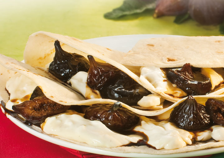 Piadina con squacquerone e fichi caramellati