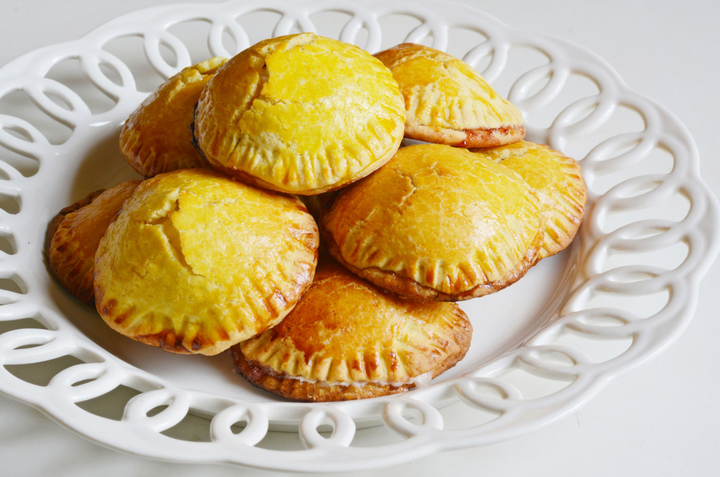 Ravioli di frolla e ricotta