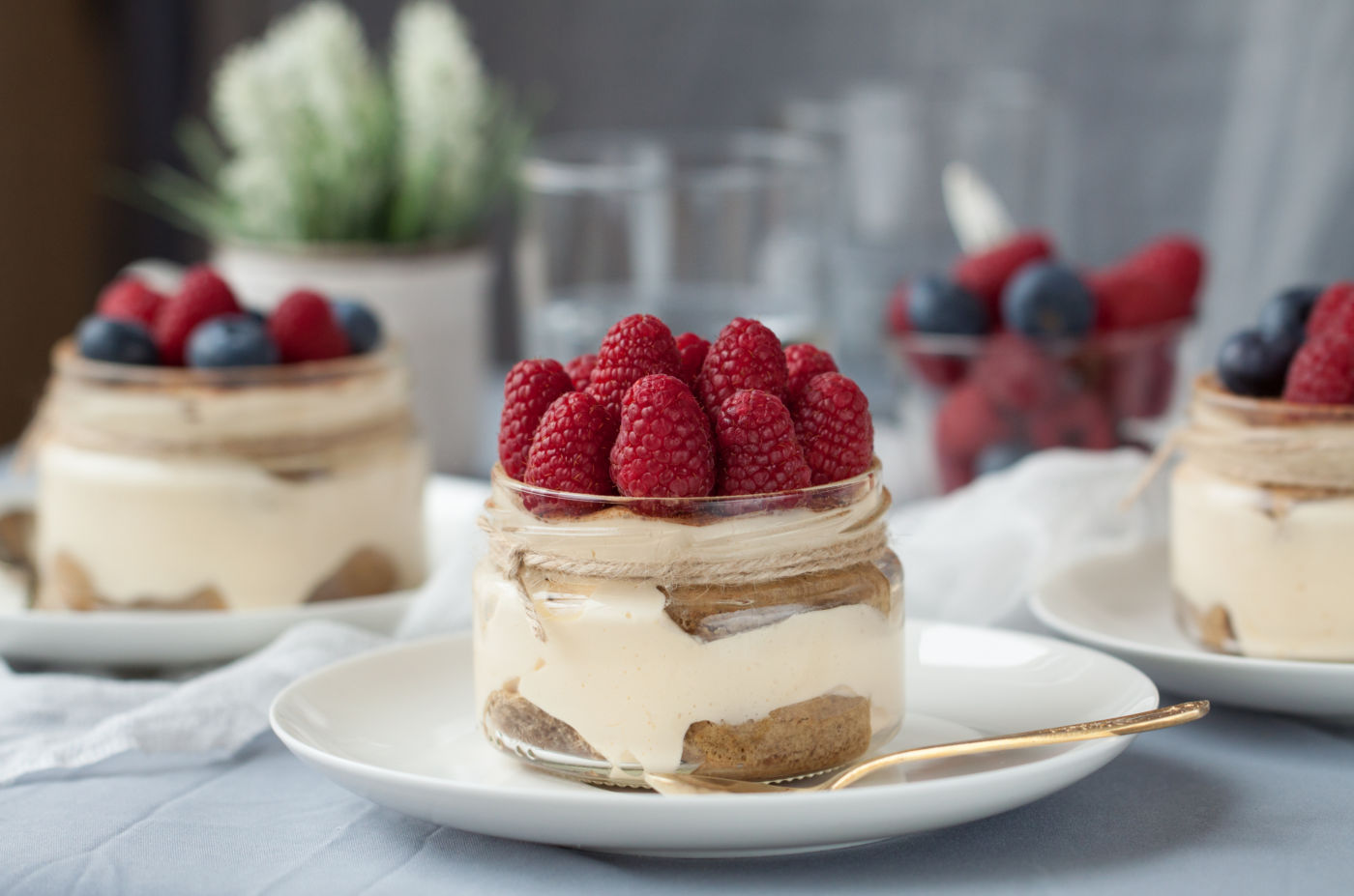 Tiramisù in vasetto ai lamponi