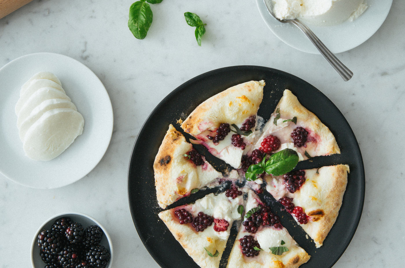Pizza con ricotta e more
