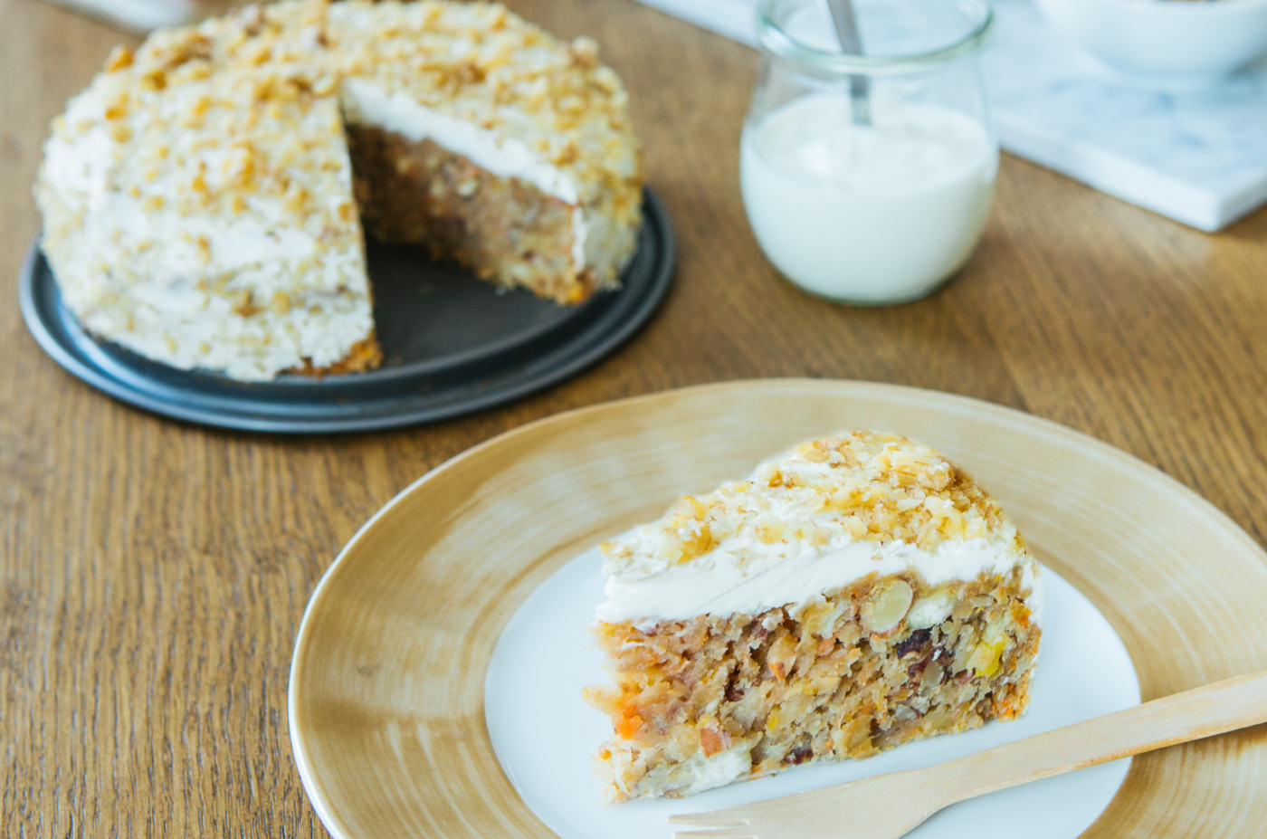 Carrot cake di yogurt con noci