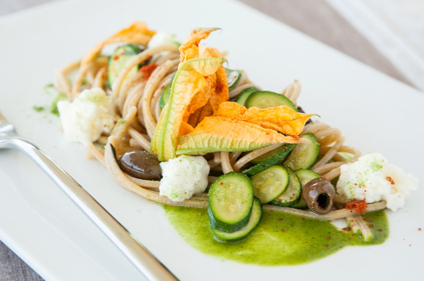 Spaghetti quadrati integrali con zucchine e stracchino