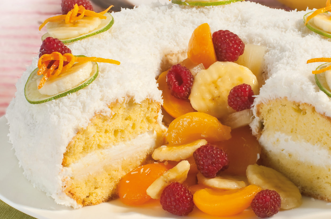 Ciambella al cocco con yogurt alla banana