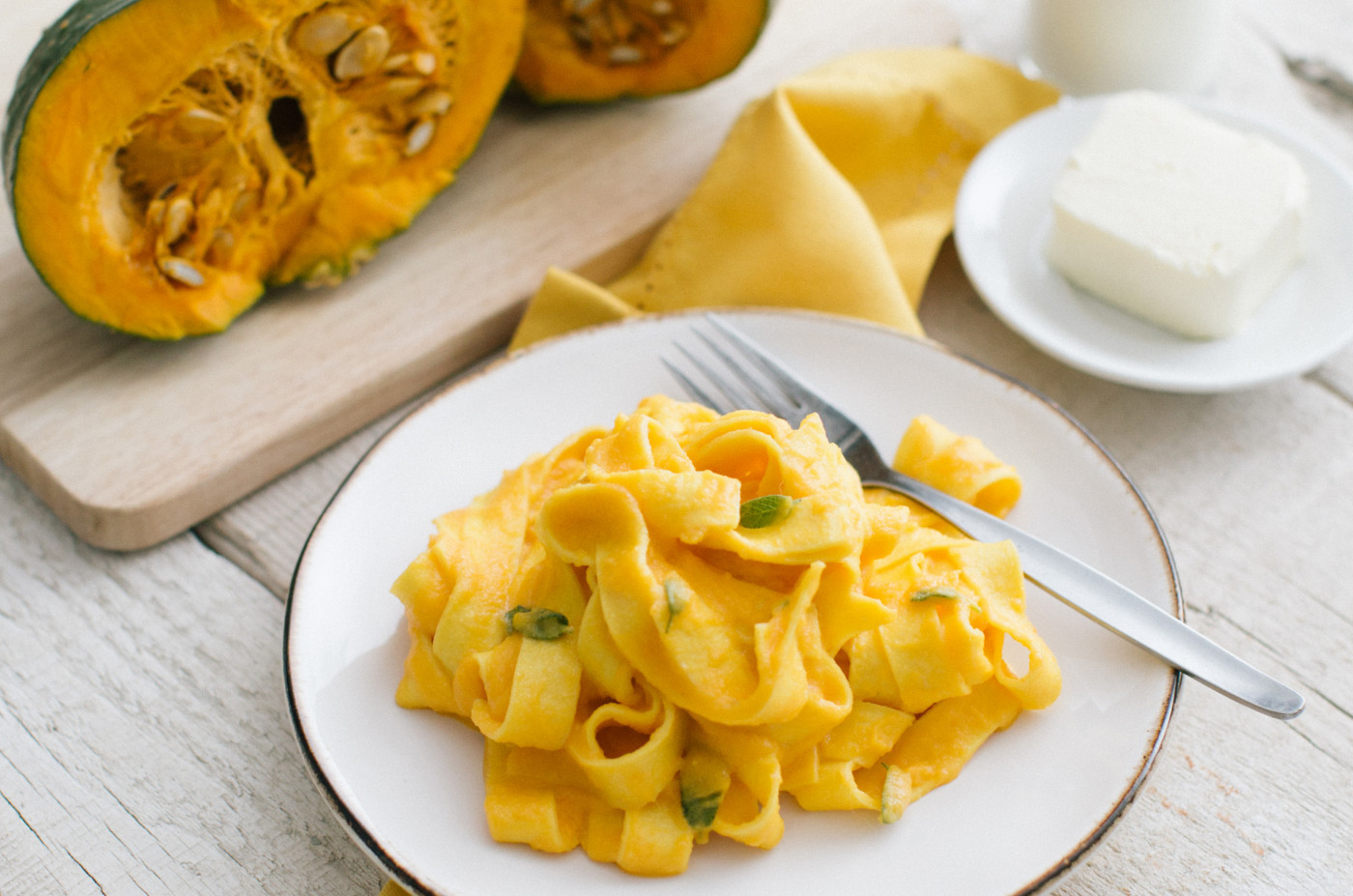 Tagliatelle cremose alla zucca e salvia