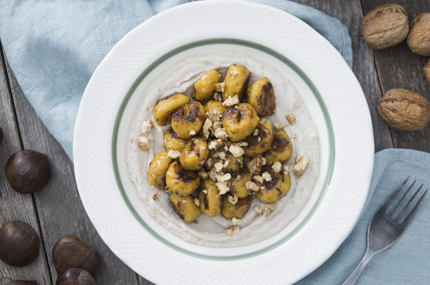 Gnocchi con farina di castagne, ricotta e noci