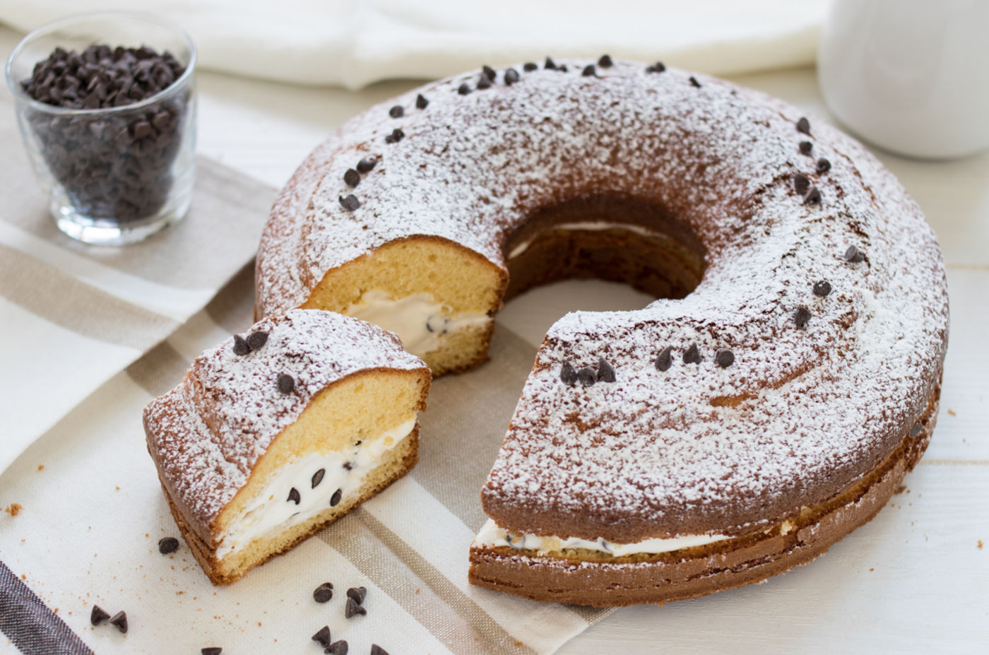 Ciambella della nonna con crema di mascarpone