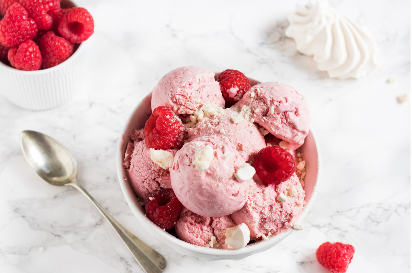 Gelato al lampone e meringa