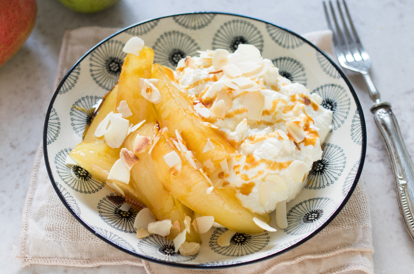 Mascarpone con pere caramellate