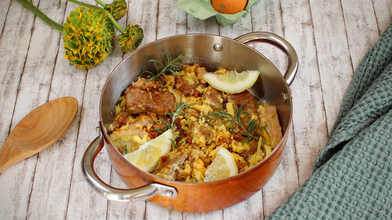 Agnello pasquale con uova e limone 