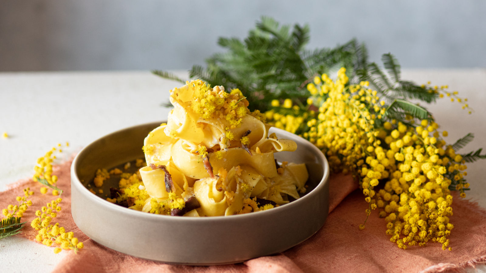 Pasta mimosa